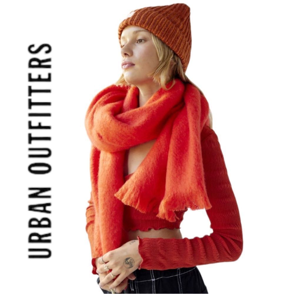 NEW UO Urban Outfitters Sammi Nubby Red Blanket Scarf